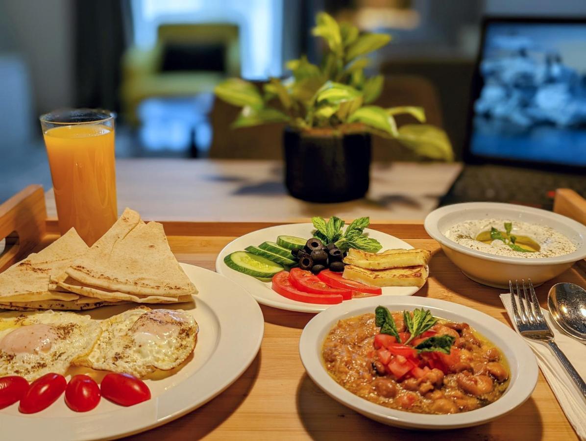 Citadines Abha Aparthotel ภายนอก รูปภาพ Israeli breakfast