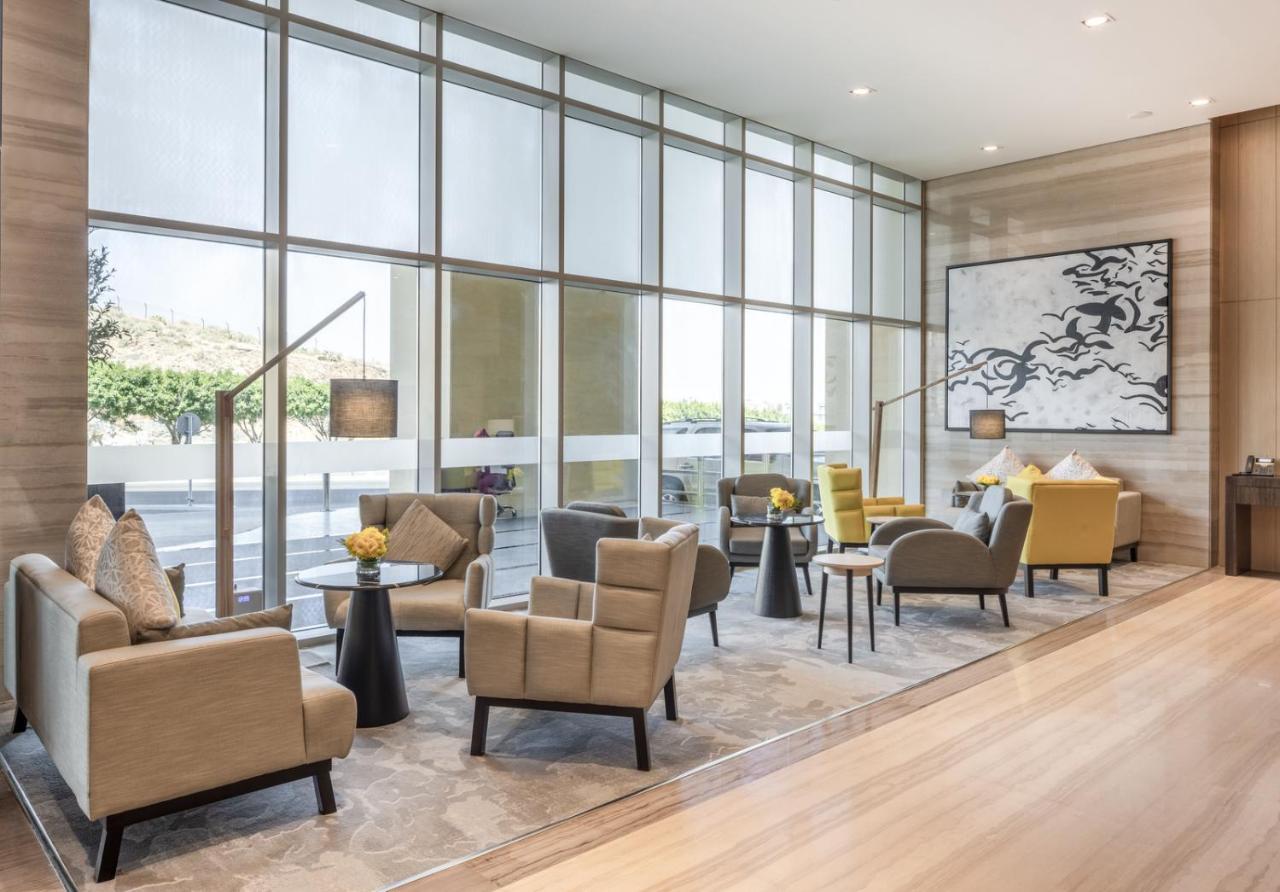 Citadines Abha Aparthotel ภายนอก รูปภาพ The Lounge at the airport