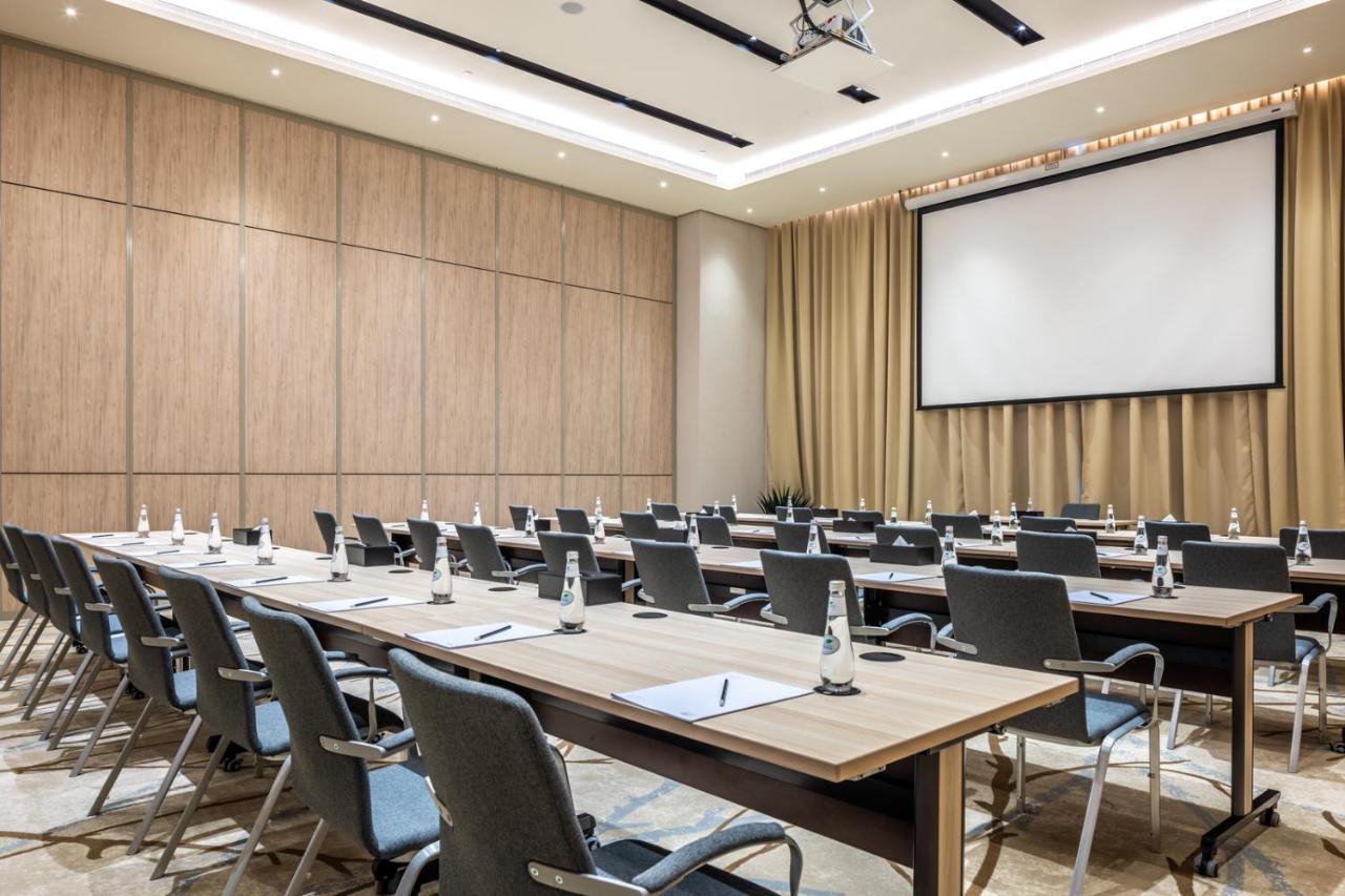 Citadines Abha Aparthotel ภายนอก รูปภาพ Meeting room